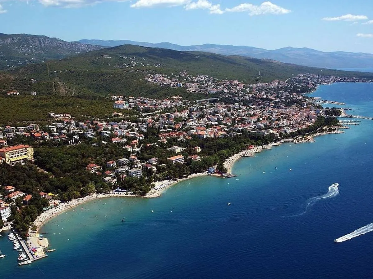 Chic Villa In Dramalj At Sea