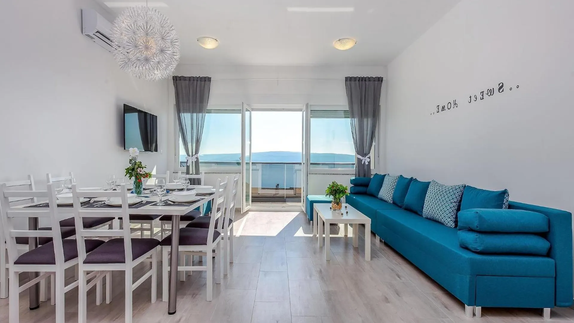 Chic Villa In Dramalj At Sea