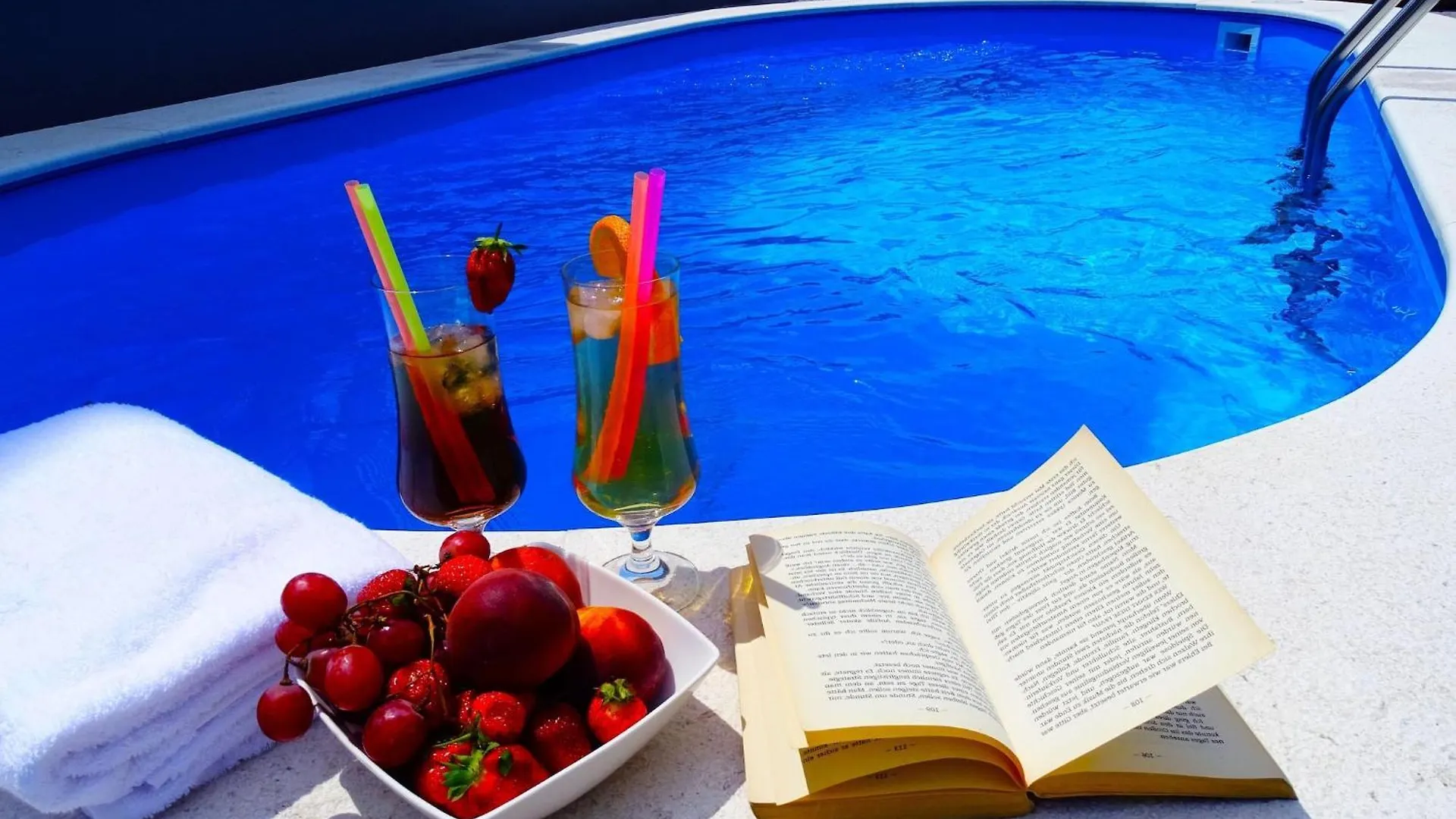 Chic Villa In Dramalj At Sea