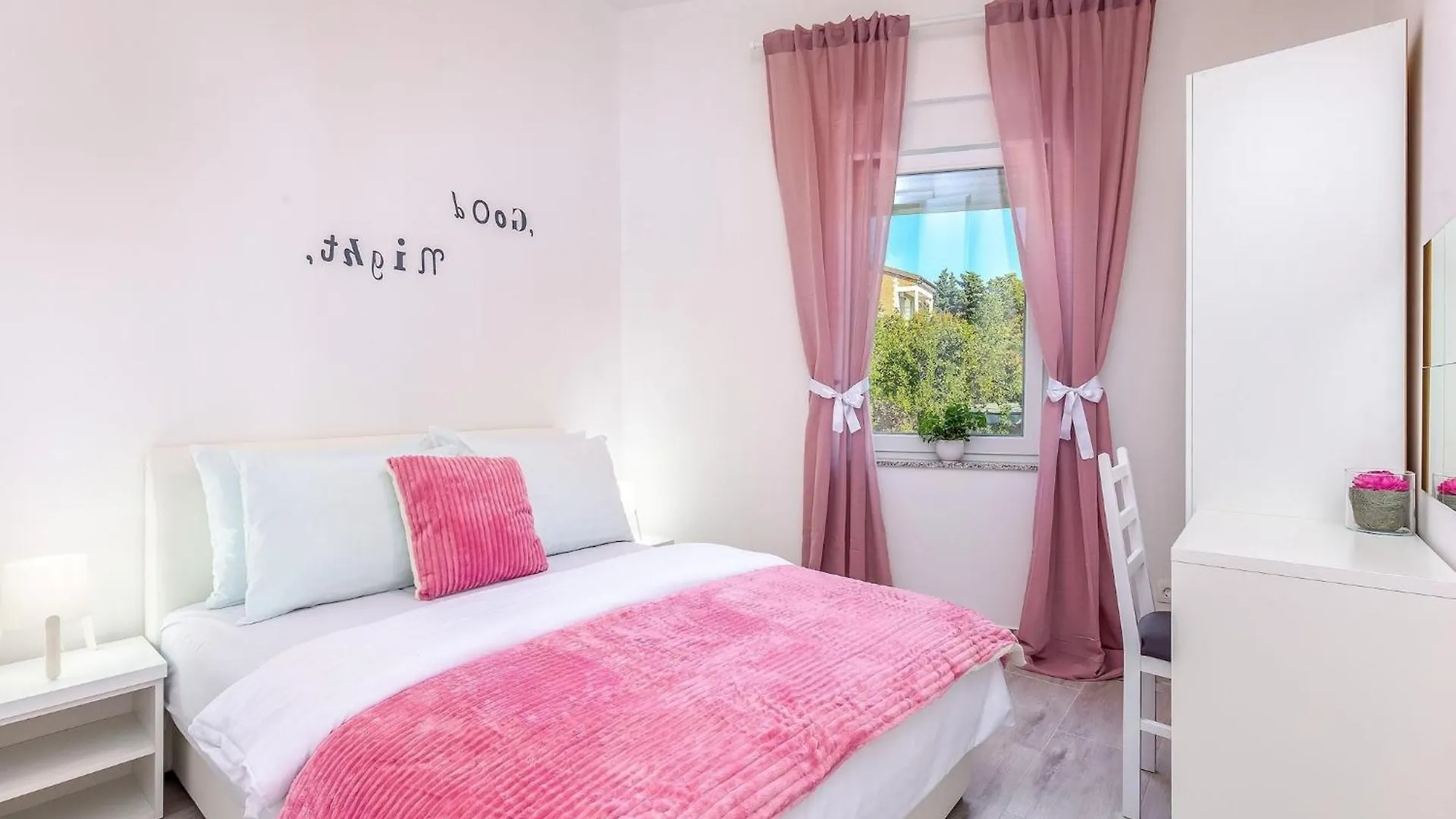 Chic Villa In Dramalj At Sea Croatia